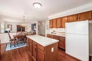 2126 Mayflower Cir, Grove City, OH 43123 - Photo 8