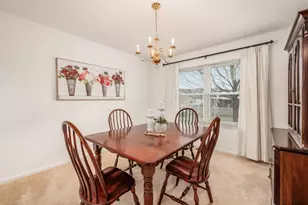 2126 Mayflower Cir, Grove City, OH 43123 - Photo 6