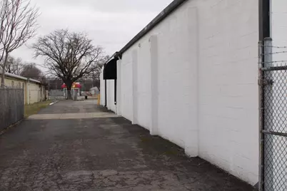 1925 E Livingston Avenue, Columbus, OH 43209 - Photo 4