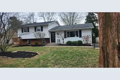 341 Canyon Drive N, Columbus, OH 43214 - Photo 1