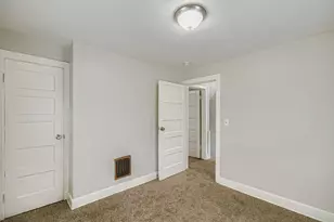 151 S Eureka Ave, Columbus, OH 43204 - Photo 20