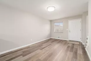 5762 W Pine Tree Street W, Columbus, OH 43229 - Photo 6