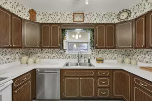 1996 Borror, Grove City, OH 43123 - Photo 36