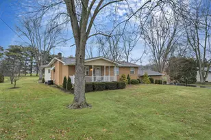 1996 Borror, Grove City, OH 43123 - Photo 2