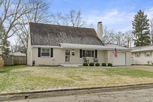 925 Farnham Rd, Columbus, OH 43220 - Photo 2