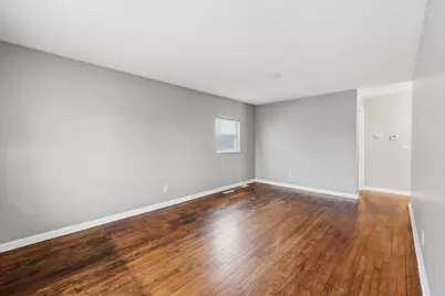 2288 Hiawatha Park Drive, Columbus, OH 43211 - Photo 4