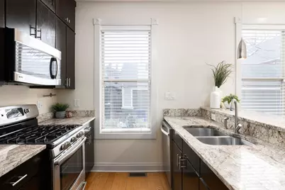 318 Berger Alley, Columbus, OH 43206 - Photo 4