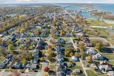 521 E 2nd Street, Port Clinton, OH 43452 - Photo 30