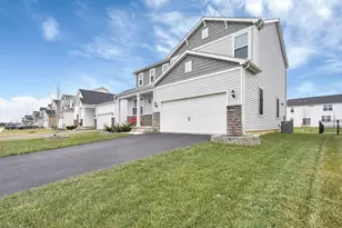 1303 Theodore Dr, Lockbourne, OH 43137 - Photo 2