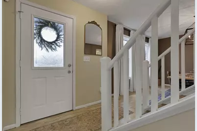 4596 Stratford Lane, Columbus, OH 43232 - Photo 8