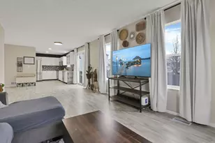 4596 Stratford Ln, Columbus, OH 43232 - Photo 12