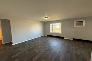 1935 Chickasaw Dr, Circleville, OH 43113 - Photo 2