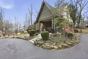 17 Red Bud Ln, Lancaster, OH 43130 - Photo 4