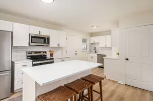 3281 Oaklawn St, Columbus, OH 43224 - Photo 8
