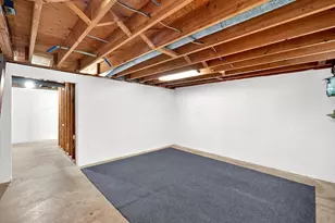 2375 Hardesty Dr N, Columbus, OH 43204 - Photo 16