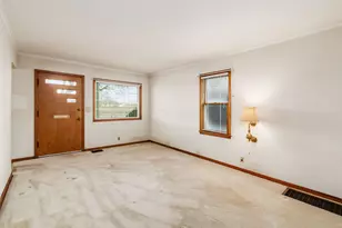 575 Morse Rd, Columbus, OH 43214 - Photo 2