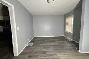 2607 McGuffey Rd, Columbus, OH 43211 - Photo 2