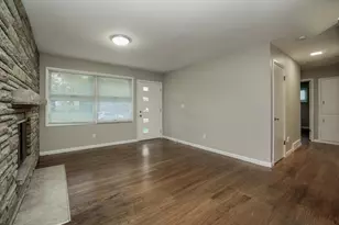 414 E Clearview Ave, Columbus, OH 43085 - Photo 6