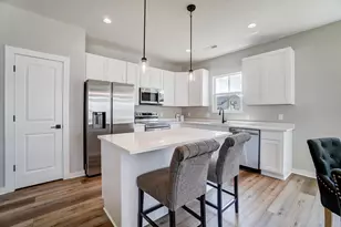 118 Wellesley Dr, Delaware, OH 43015 - Photo 2