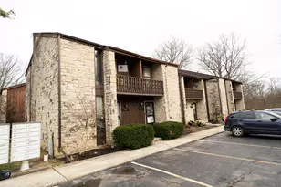 3654 Walnut Creek Dr, Columbus, OH 43224 - Photo 2