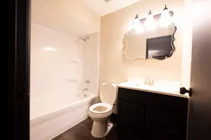 3654 Walnut Creek Dr, Columbus, OH 43224 - Photo 8