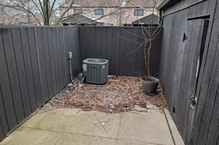 5354 Shannon Ln, Columbus, OH 43235 - Photo 10