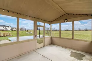 2661 Bold Venture Dr, Lewis Center, OH 43035 - Photo 40