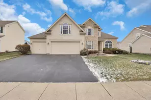 3796 Village Club Dr, Powell, OH 43065 - Photo 2
