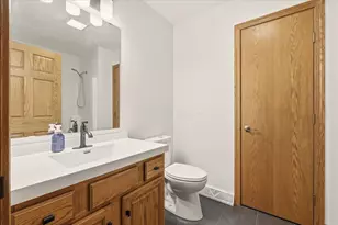 15014 Monroe Mills, Mount Vernon, OH 43050 - Photo 16