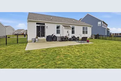 161 Rosewood Loop SE, Commercial Point, OH 43116 - Photo 4