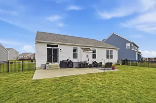 161 Rosewood Loop SE, Commercial Point, OH 43116 - Photo 4