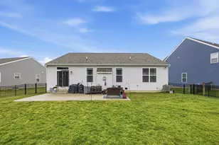 161 Rosewood Loop SE, Commercial Point, OH 43116 - Photo 6