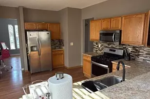 2324 Myrtle Valley Dr, Columbus, OH 43228 - Photo 4