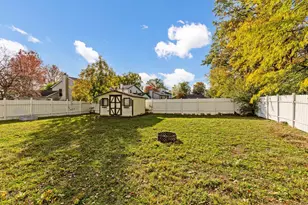 1993 Mountain Oak Rd, Columbus, OH 43219 - Photo 24