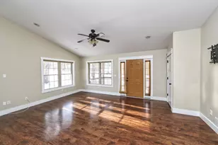 817 Highland Hills Dr, Howard, OH 43028 - Photo 4