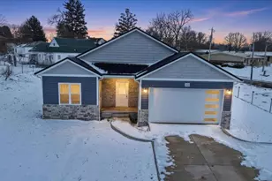 332 Wooster Rd, Mount Vernon, OH 43050 - Photo 1