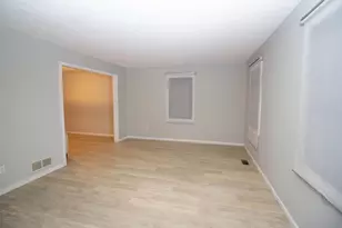 445 Hawthorne Pl, Reynoldsburg, OH 43068 - Photo 2