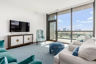 250 W Spring St, Columbus, OH 43215 - Photo 2