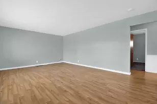 4344 Broadhurst Dr, Columbus, OH 43213 - Photo 6