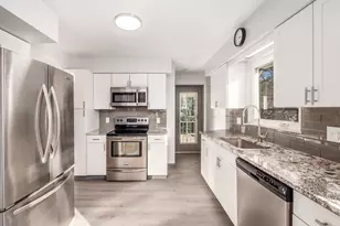 723 Drummond Ct, Columbus, OH 43214 - Photo 4