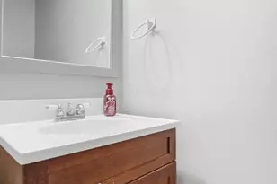 855 Humboldt Dr W, Columbus, OH 43230 - Photo 20