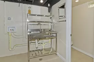 205 N Gould Rd, Columbus, OH 43209 - Photo 46