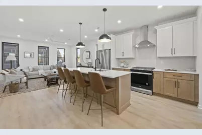 581 E Walnut Street, Columbus, OH 43215 - Photo 1