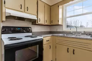 6295 Dresden Rd, Zanesville, OH 43701 - Photo 10