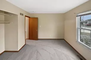 2343 Salem Ave, Grove City, OH 43123 - Photo 4