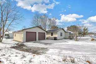 356 Spring St, Utica, OH 43080 - Photo 2