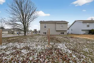 1640 Butterfly Ct, Columbus, OH 43223 - Photo 2