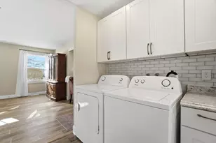 5330 Stock Rd, Columbus, OH 43229 - Photo 22