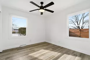 5330 Stock Rd, Columbus, OH 43229 - Photo 32