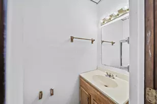 1225 E Livingston Ave, Columbus, OH 43205 - Photo 6